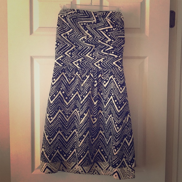 Limited Black & Off-white strapless dress- size 4 - Picture 1 of 4